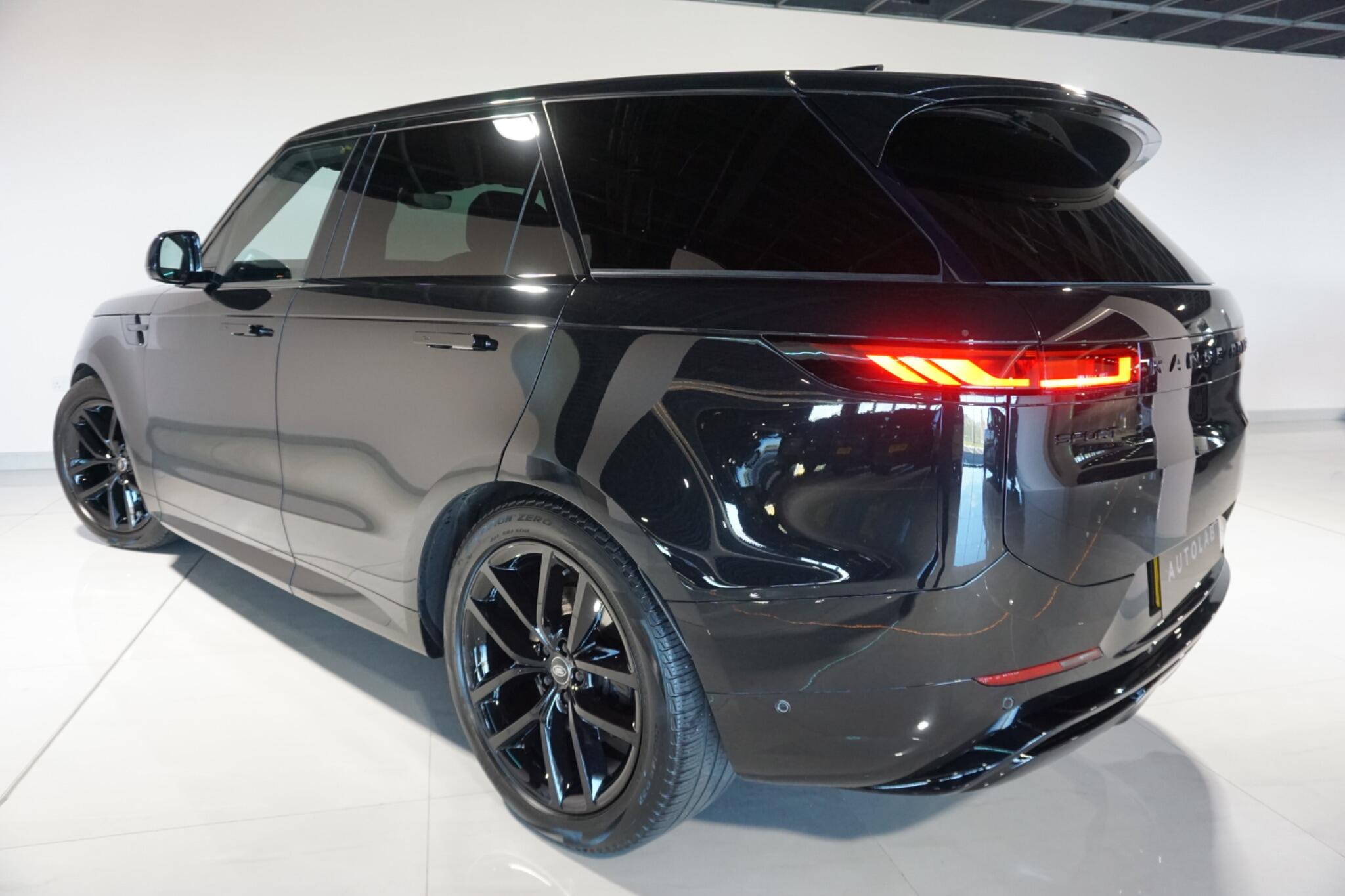 Land Rover Range Rover Sport 3.0 D300 MHEV Dynamic SE SUV 5dr Diesel Auto 4WD Euro 6 (s/s) (300 ps)